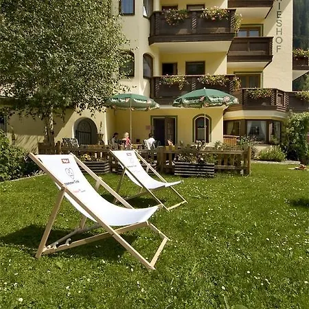 Hotel Grieshof 4*